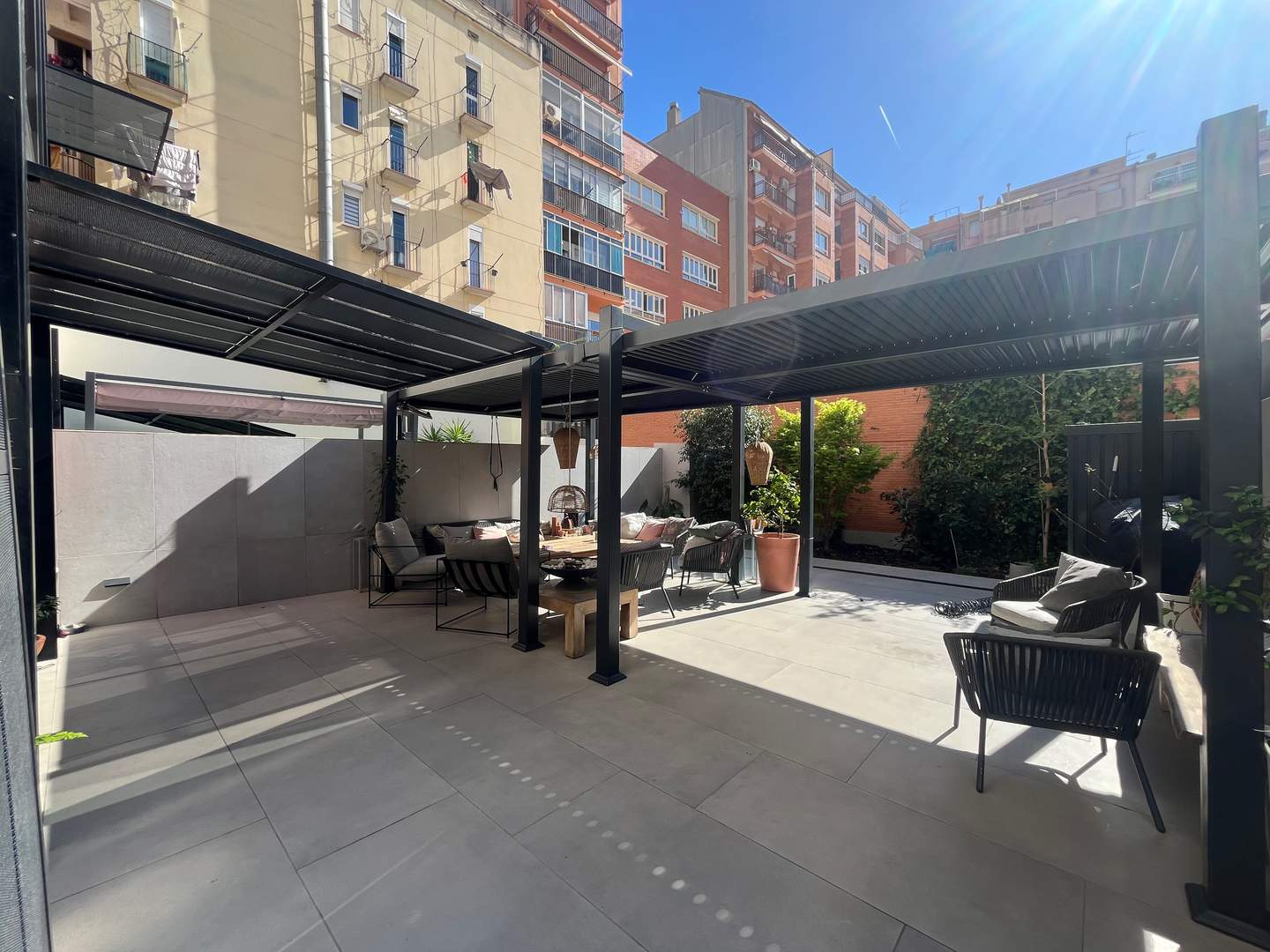 Alquila por horas Loft industrial con terraza