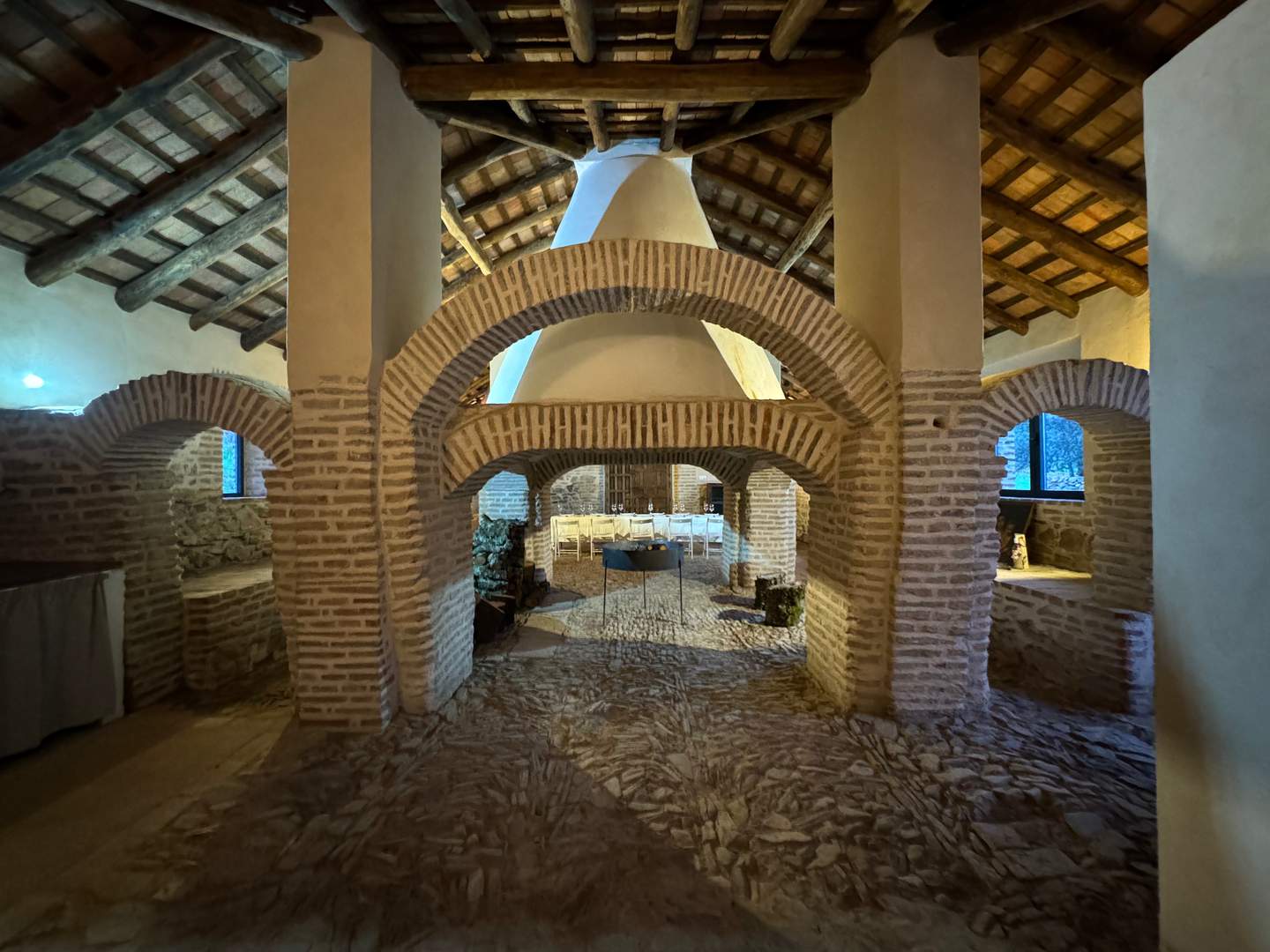 Alquila por horas Cortijo andaluz contemporáneo sobre lagar del sXVI