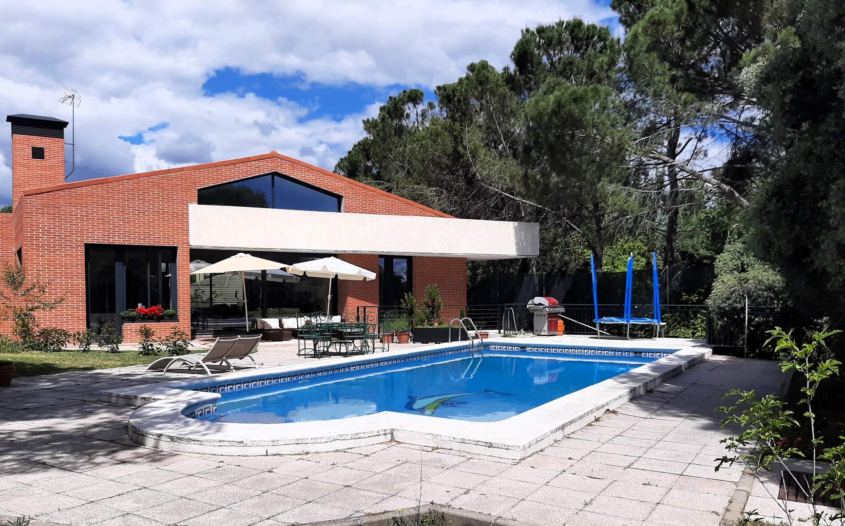 Alquila por horas PRECIOSO CHALET AMPLIO Y MODERNO EN TRES CANTOS