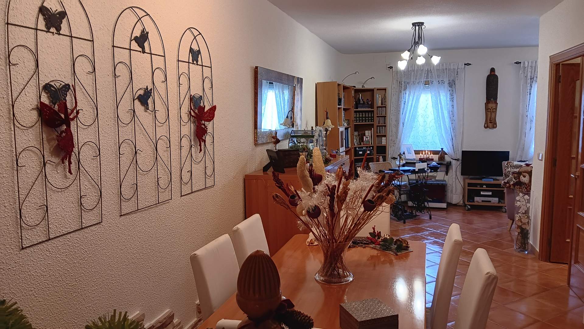 Alquila por horas Piso bajo con  patio trasero muy coqueto