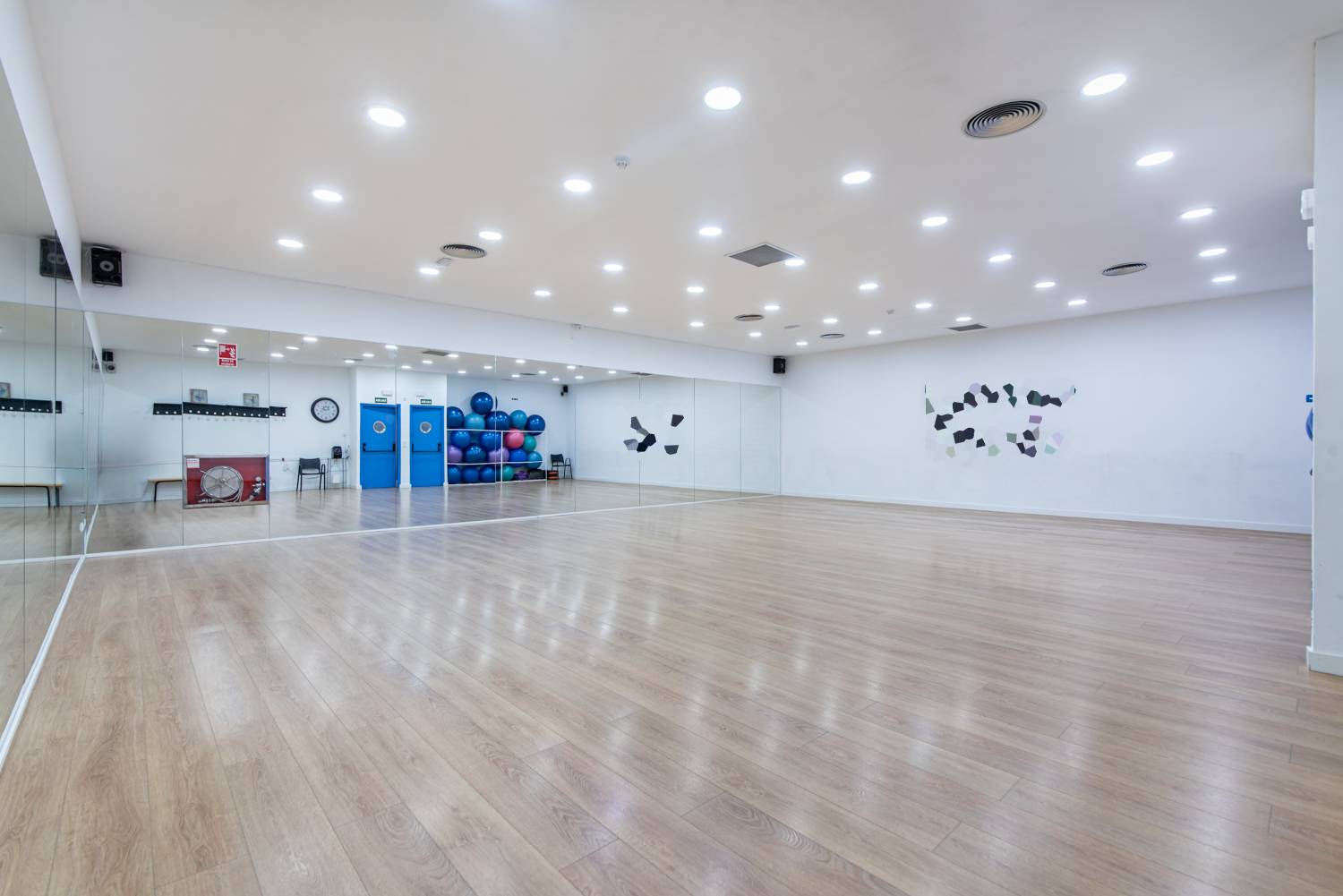 Alquila por horas Sala para baile, fitness, talleres, etc
