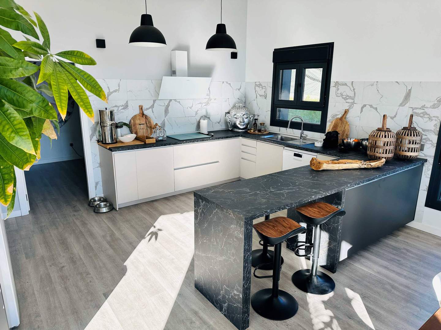 Alquila por horas Chalet de diseño exclusivo en una planta