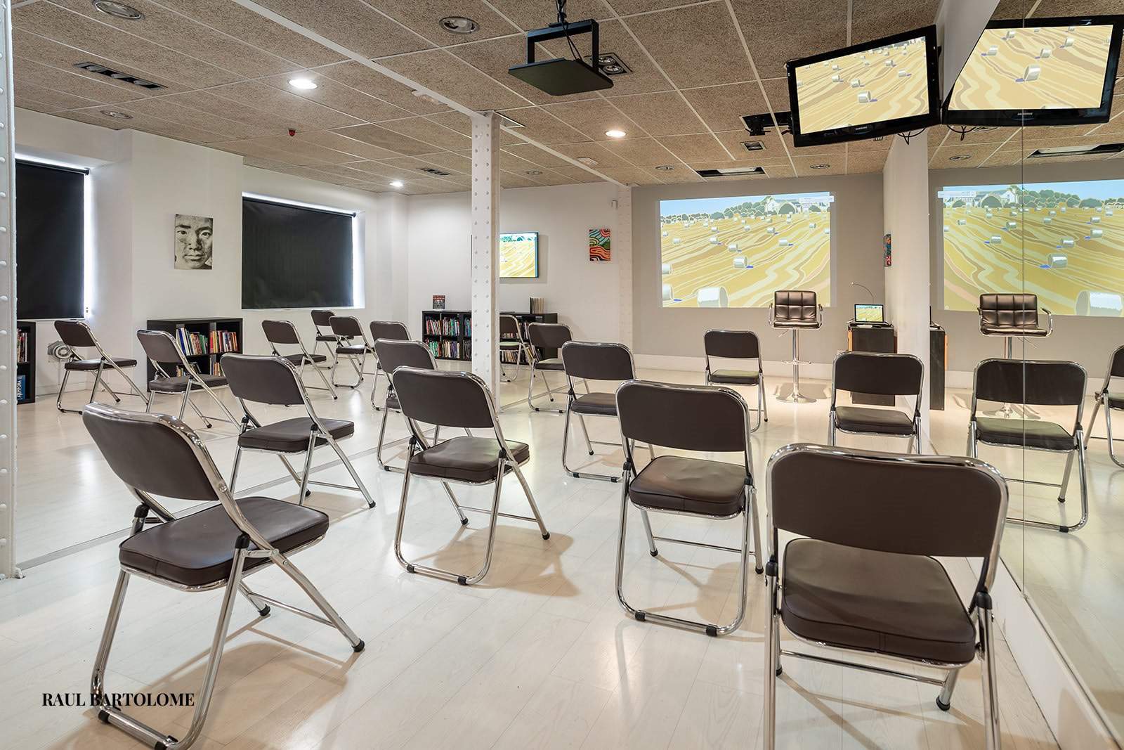 Alquila por horas Local diáfano para aula 