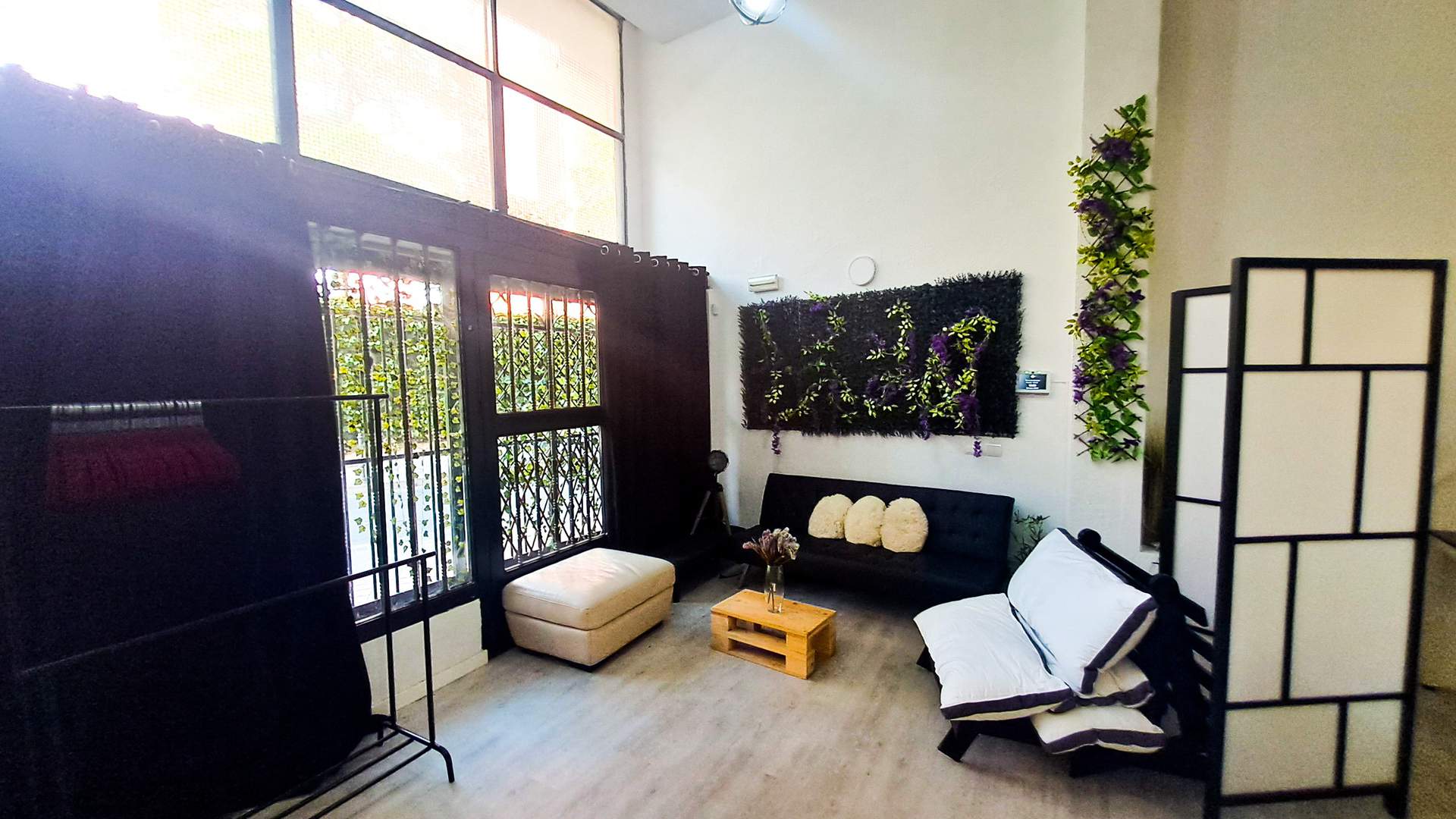 Alquila por horas Nave de 2 plantas en Embajadores