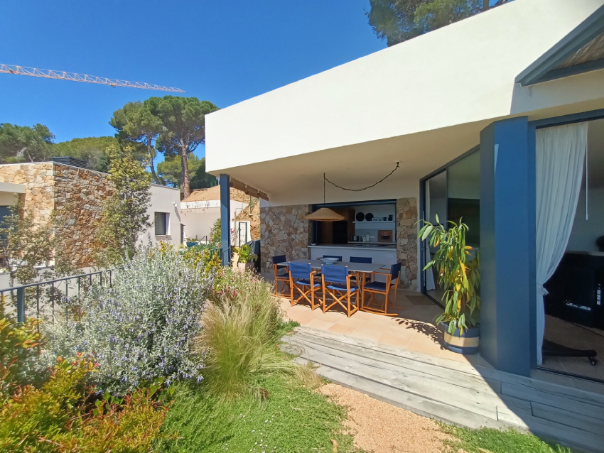 Alquila por horas Chalet mediterráneo con vistas al Mar en la Costa Brava