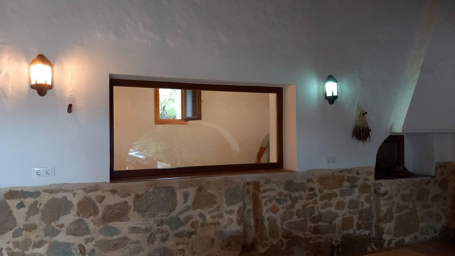 Alquila por horas Finca rústica en Alicante con vistas panorámicas sobre el mar y Peñón de Ifach