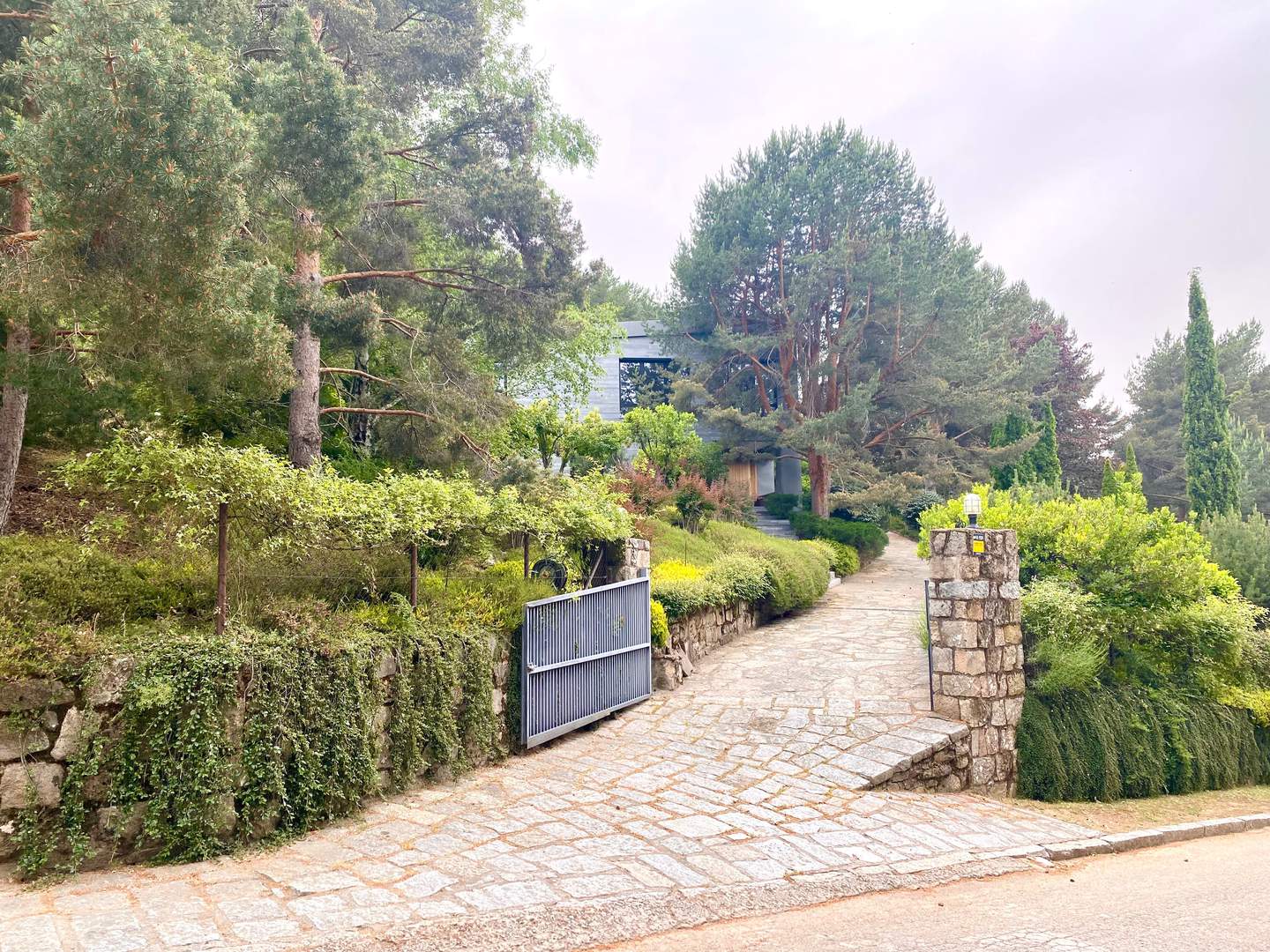 Alquila por horas Casa con jardín espectacular y azotea con vista a la sierra