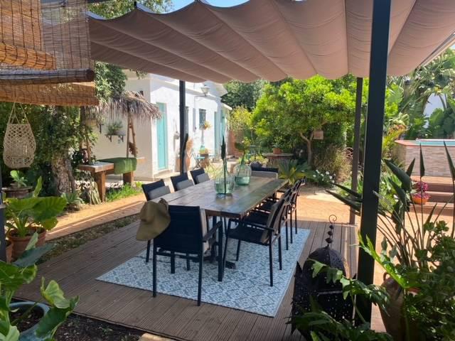 Alquila por horas Vivienda a cuatro vientos con jardín tropical