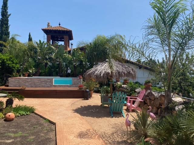 Alquila por horas Vivienda a cuatro vientos con jardín tropical