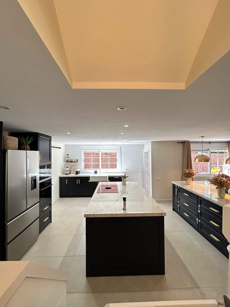 Alquila por horas Vivienda con estilo glam y clásico