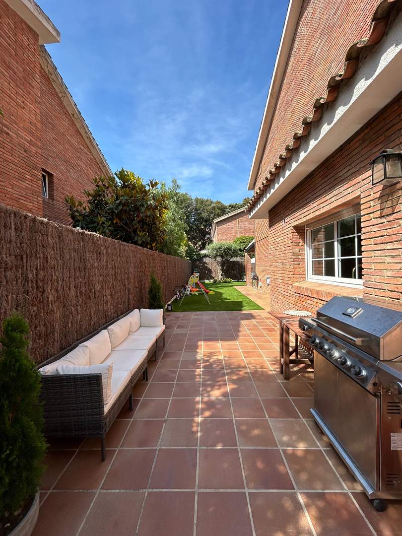 Alquila por horas Vivienda con estilo glam y clásico