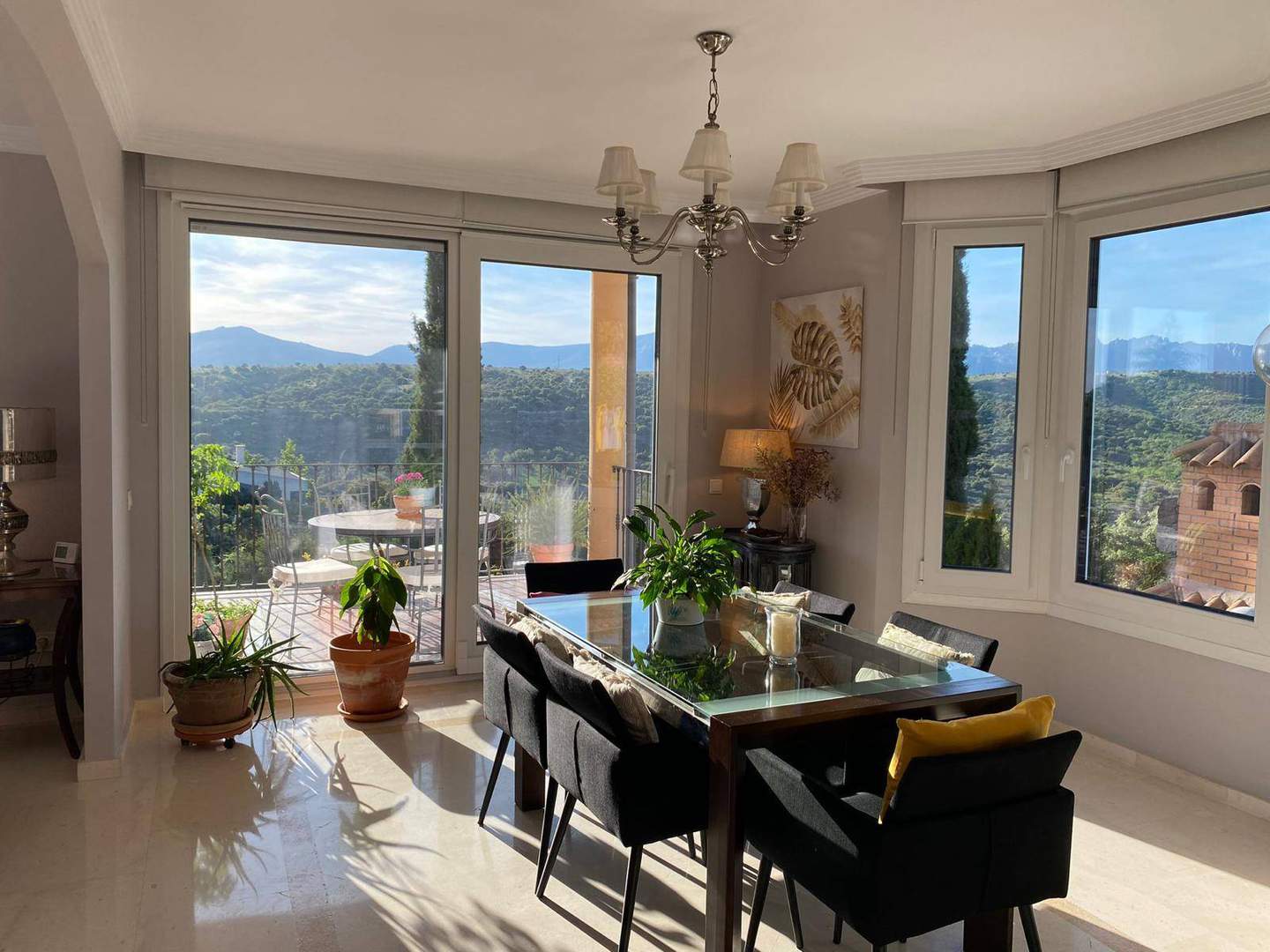 Alquila por horas Villa de estilo clásico renovado