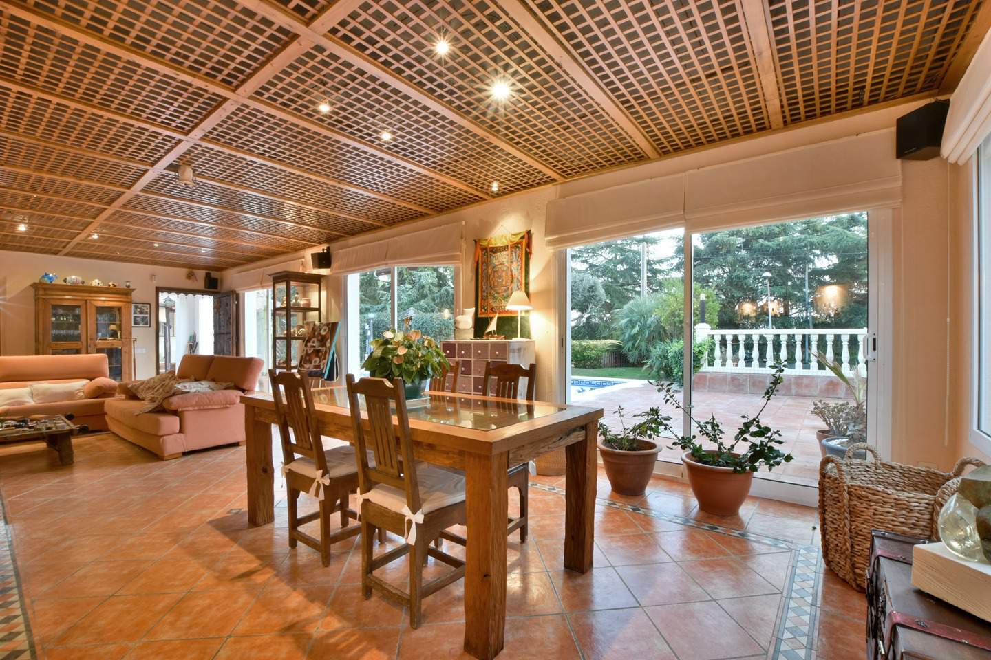 Alquila por horas Bonita casa con piscina