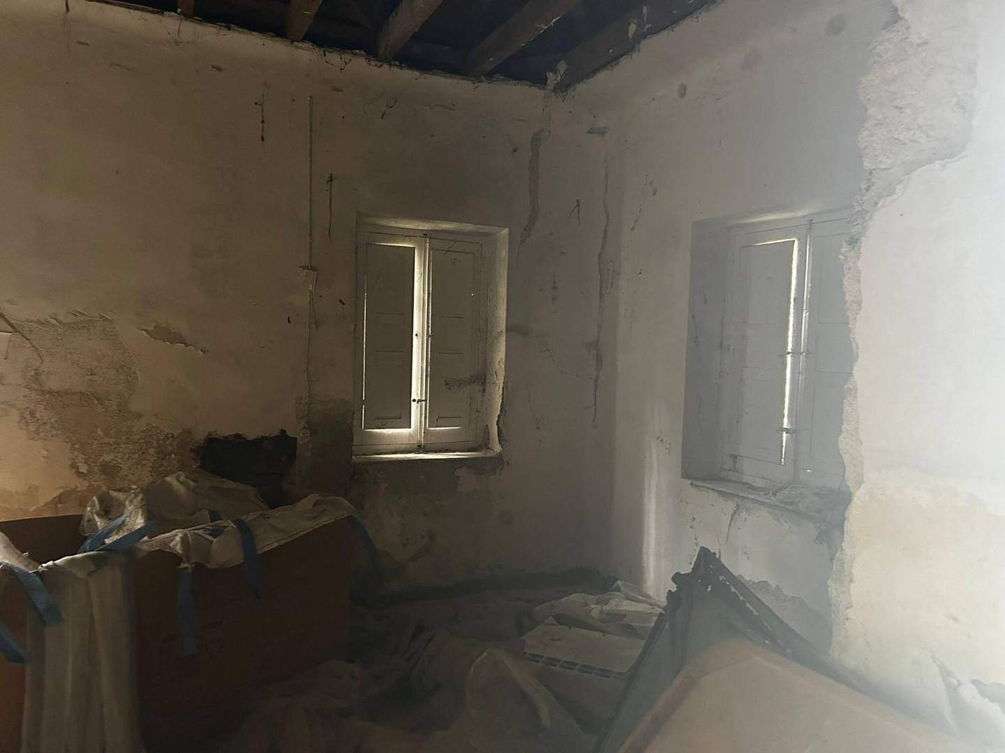 Alquila por horas Vivienda en estado decadente