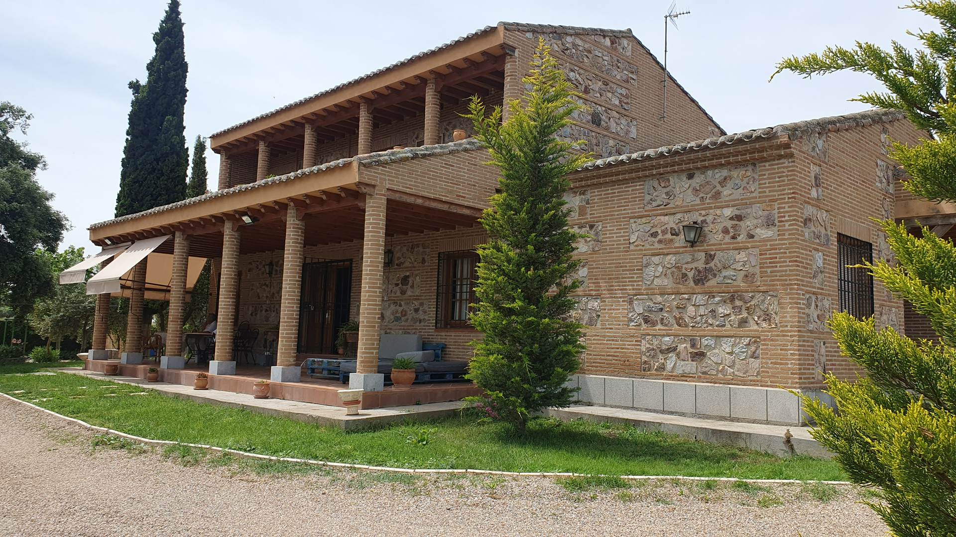 Alquila por horas Casona Toledana en Finca rodeada de olivos