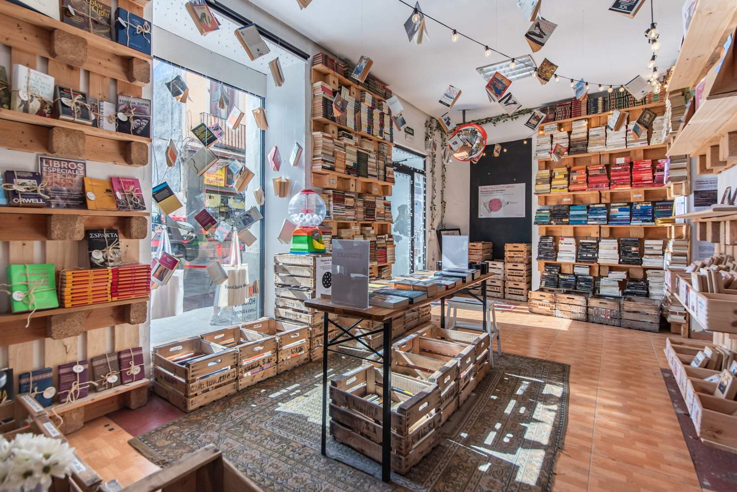 Alquila por horas Librería para perderse entre Libros en Lavapiés