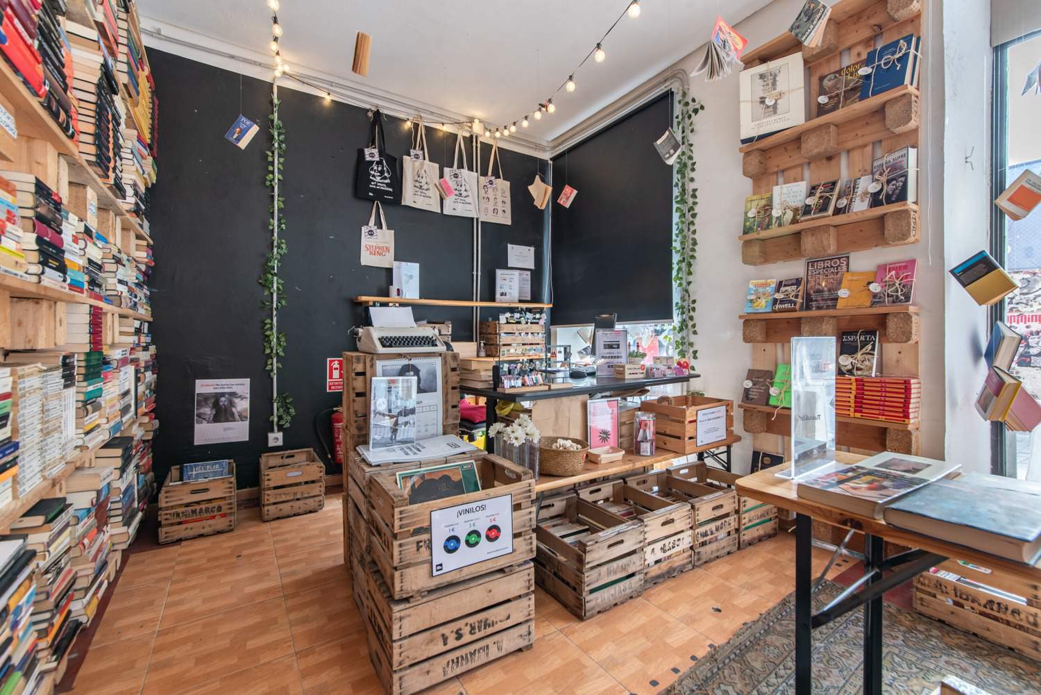 Alquila por horas Librería para perderse entre Libros en Lavapiés