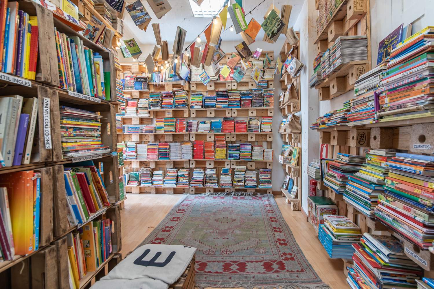 Alquila por horas Librería para perderse entre Libros en Lavapiés