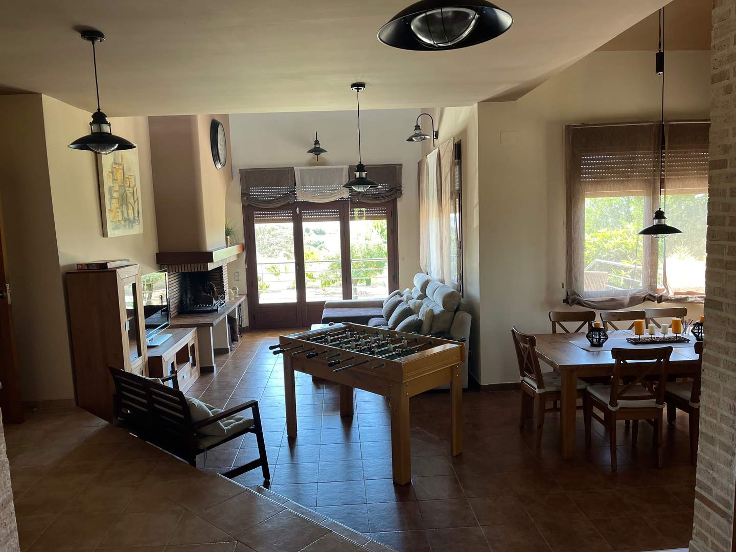 Alquila por horas Casa unifamiliar moderna con toque rústico