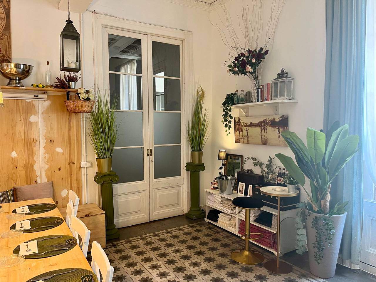 Alquila por horas Espacio gastronómico en el corazón de Barcelona