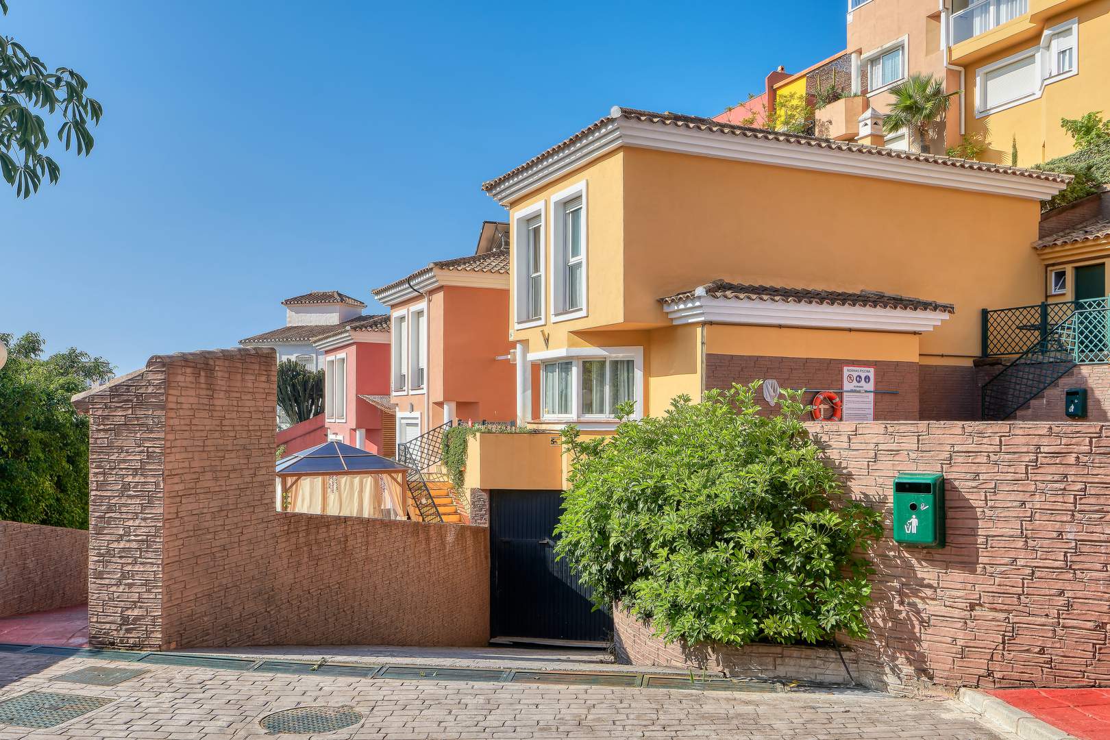 Alquila por horas Casa Amarilla con piano de cola