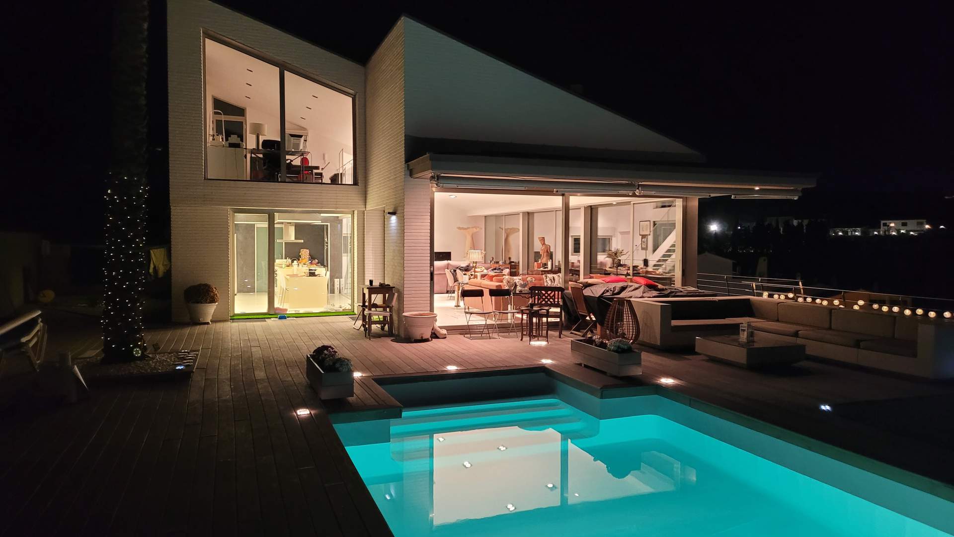 Alquila por horas Casa unifamiliar de diseño con espectaculares vistas al mar