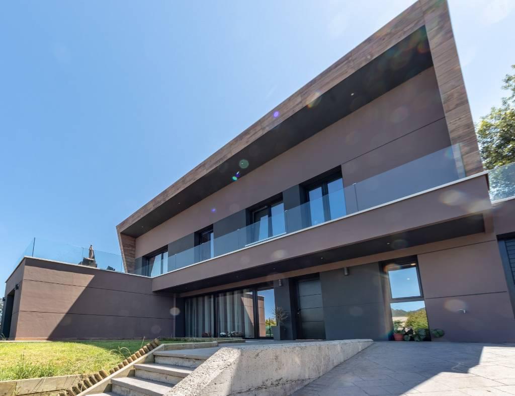 Alquila por horas VIVIENDA UNIFAMILIAR ESTILO MODERNO