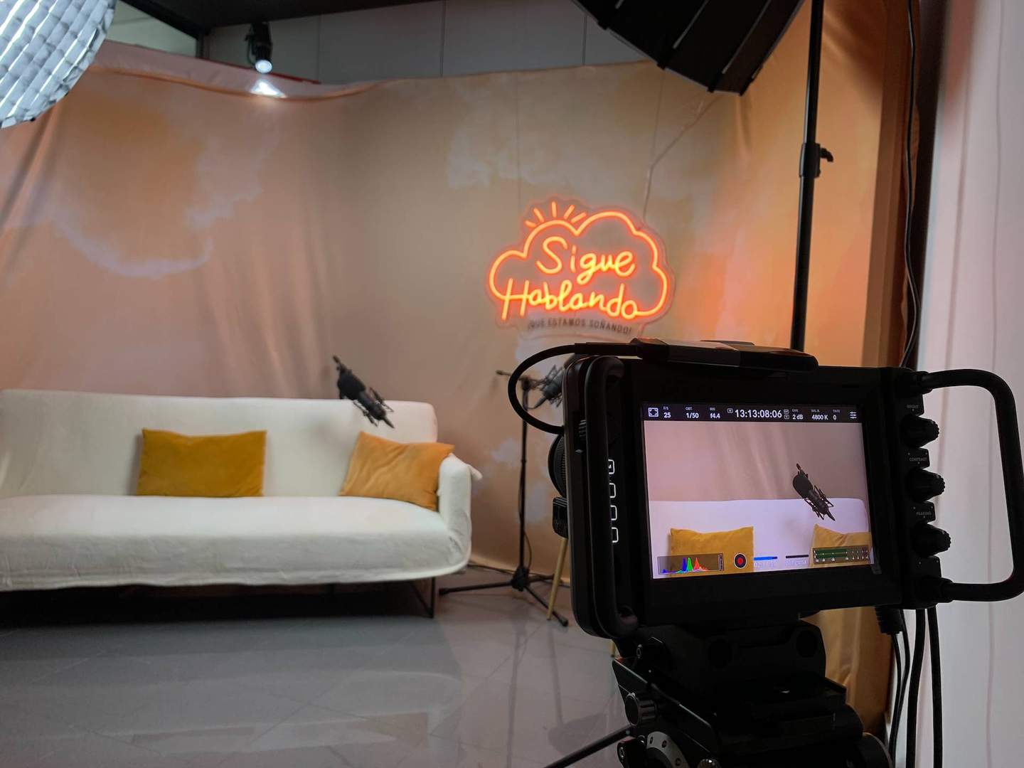 Alquila por horas Set/plató de grabación de podcast y videopodcast ViBRO
