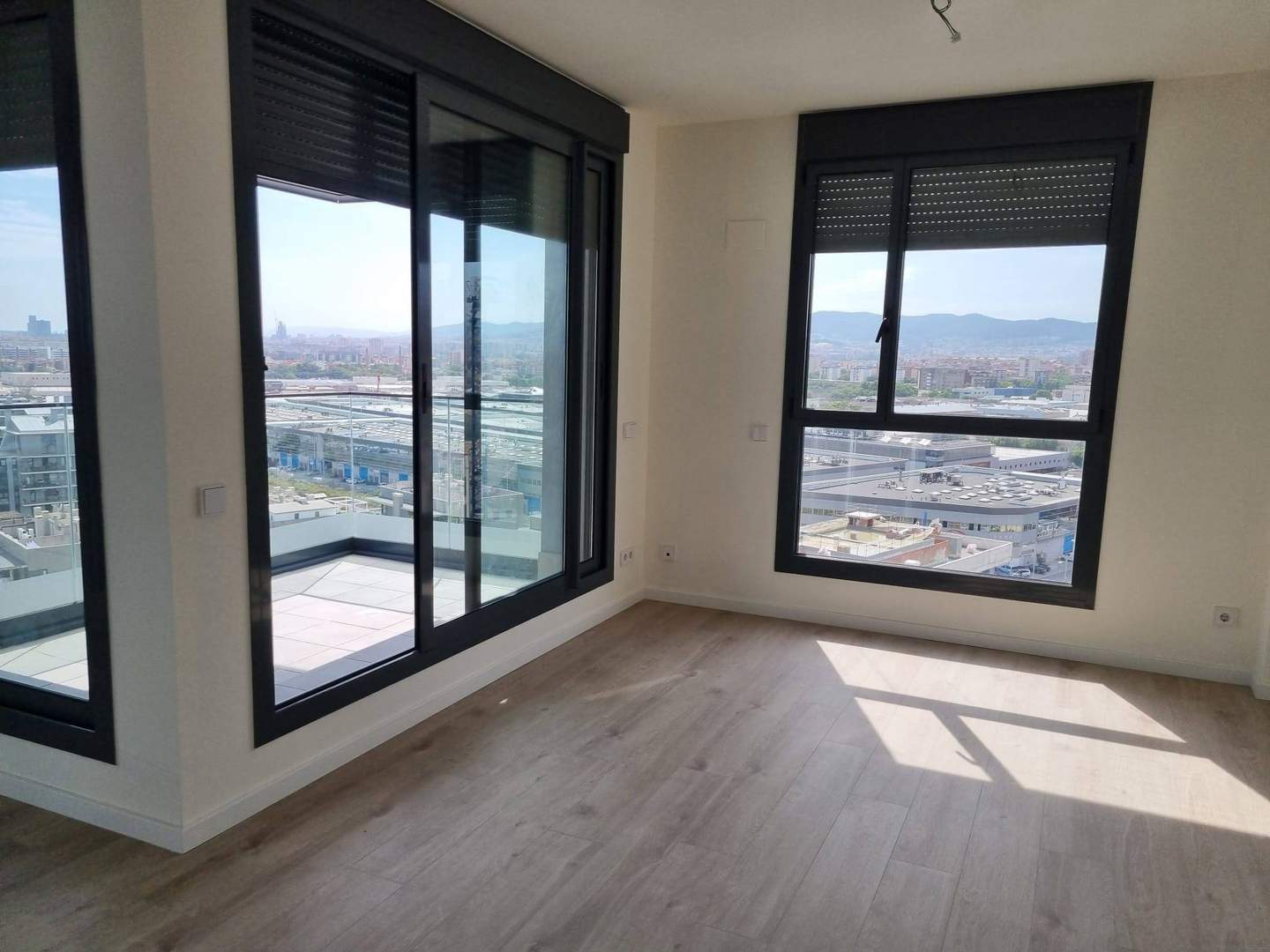 Alquila por horas Piso en el Puerto de Badalona con vistas al Mar