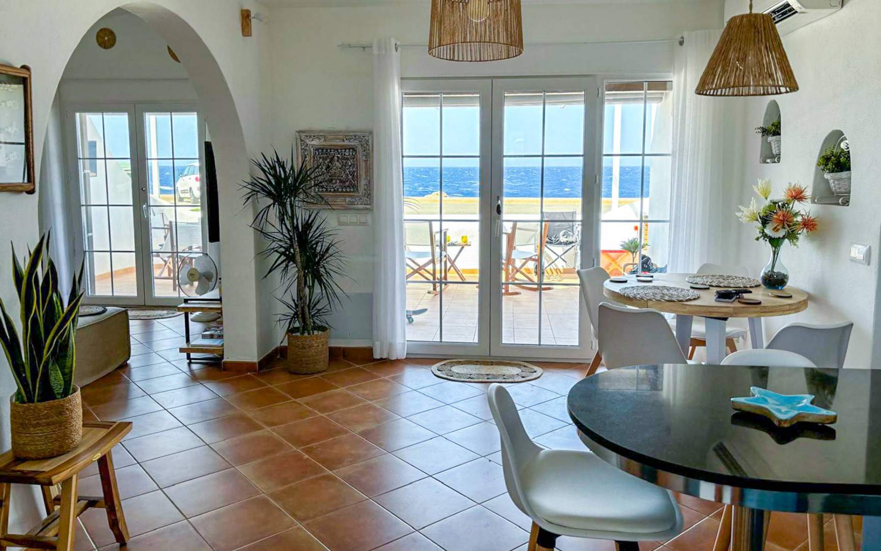 Alquila por horas Vivienda unifamiliar en primera línea de mar