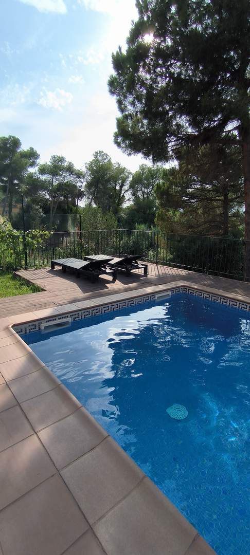Alquila por horas Zona de relajación cerca de la piscina