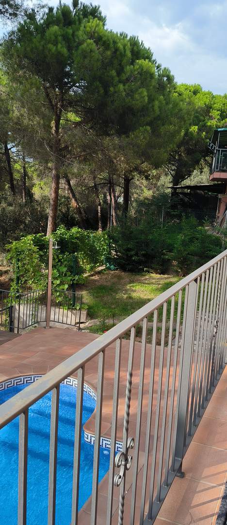 Alquila por horas Zona de relajación cerca de la piscina