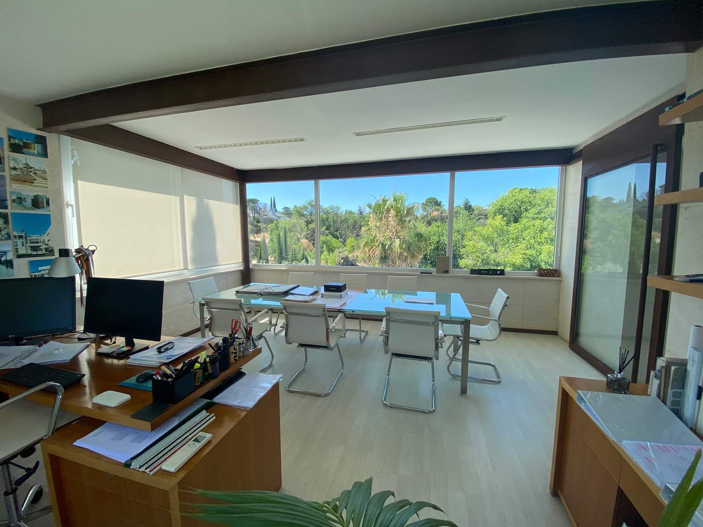 Alquila por horas Vivienda unifamiliar de arquitectura moderna 