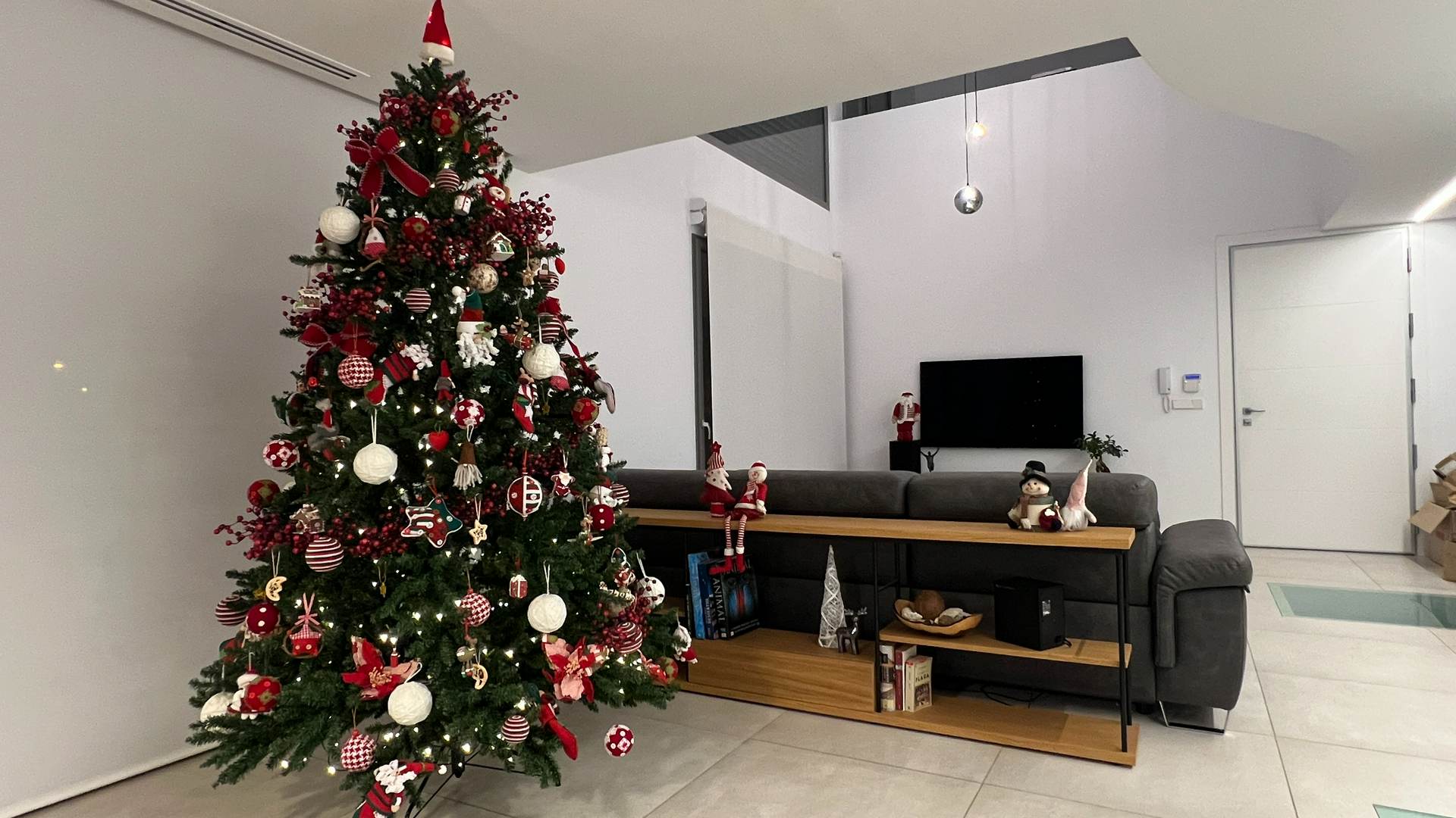 Alquila por horas Chalet mediterráneo de estilo moderno