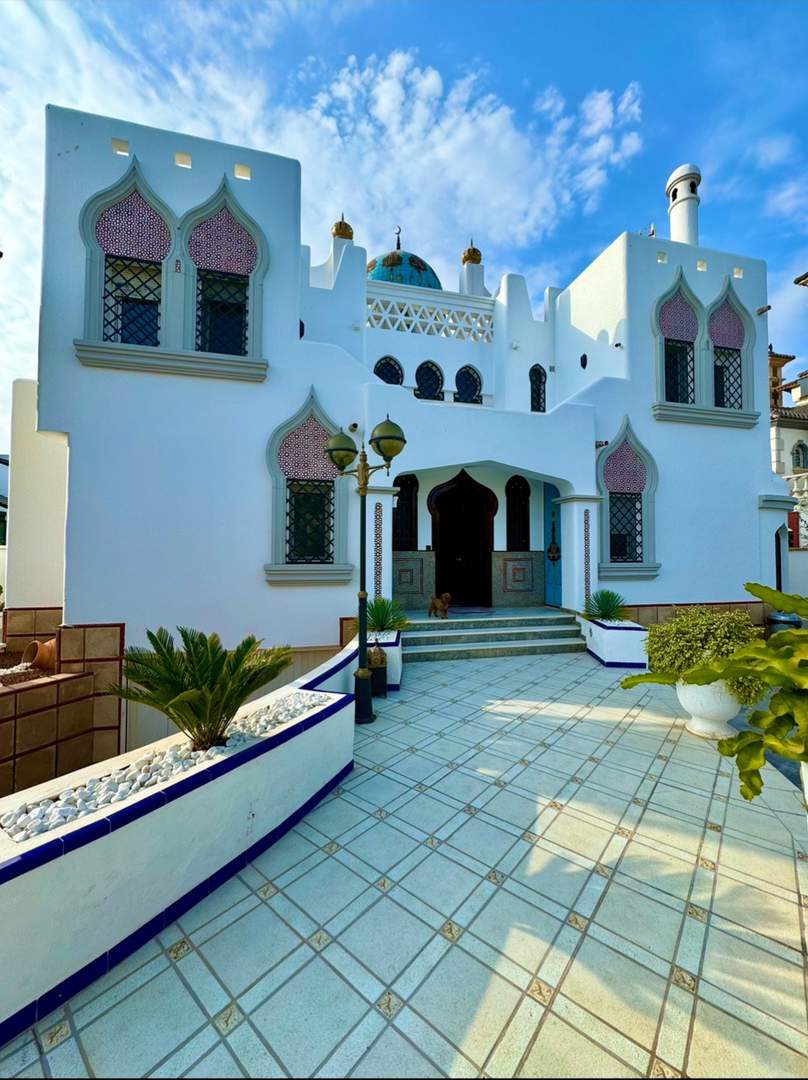 Alquila por horas Villa Árabe en Almería de Lujo con la Magia de Oriente