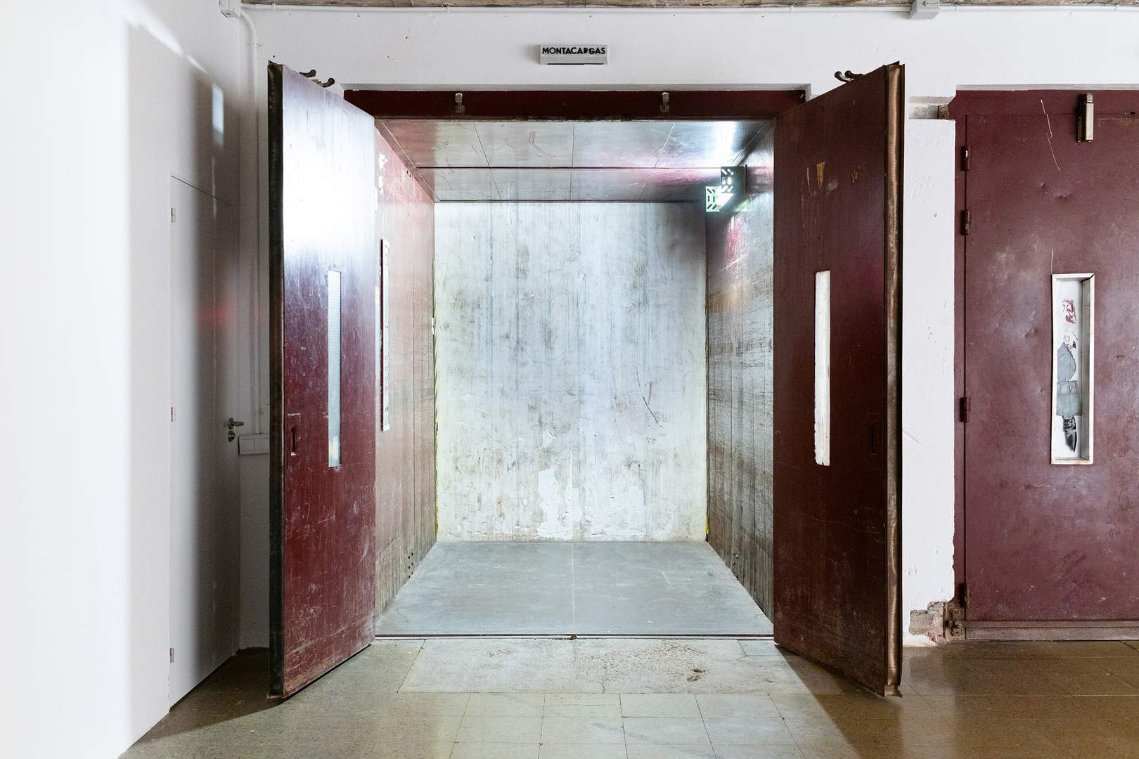 Alquila por horas Espacio estilo industrial con luz natural
