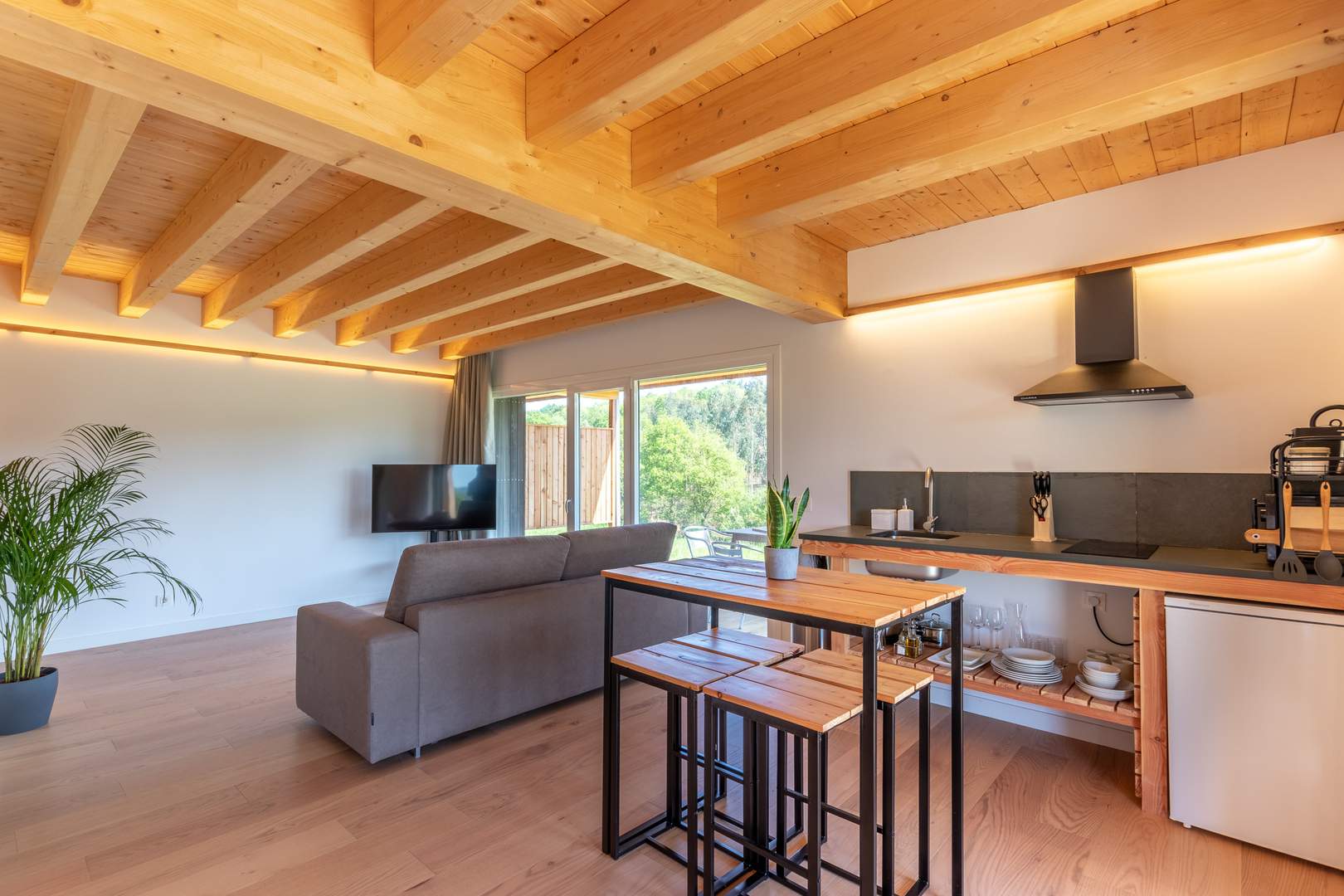 Alquila por horas Apartamento vigado con terraza y acceso a la piscina