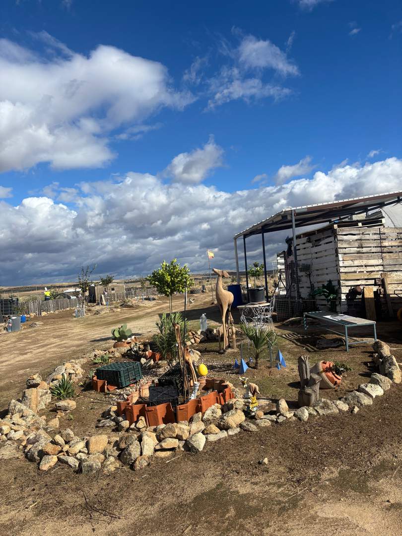 Alquila por horas Única finca con huerto y gallinero