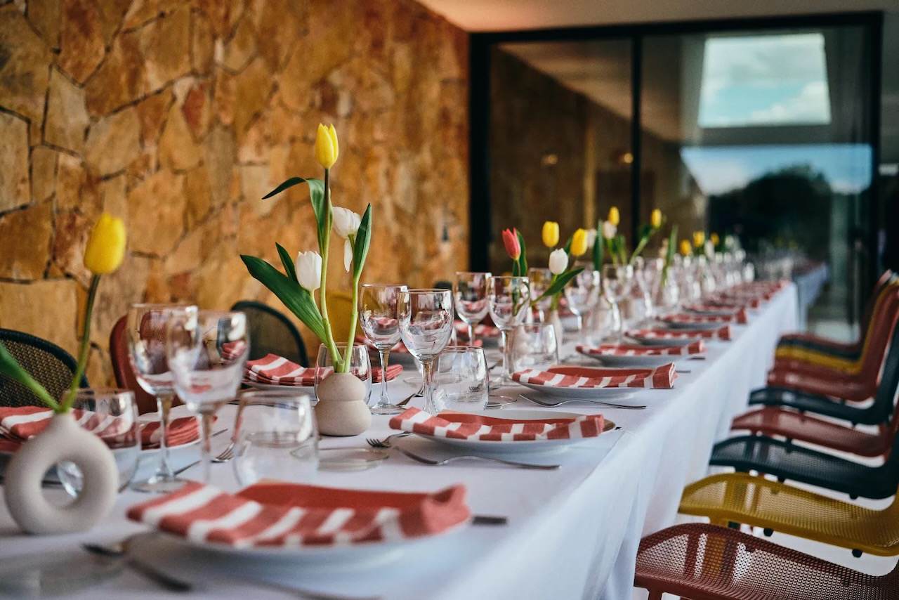 Espacio para instalaciones de comedor exterior