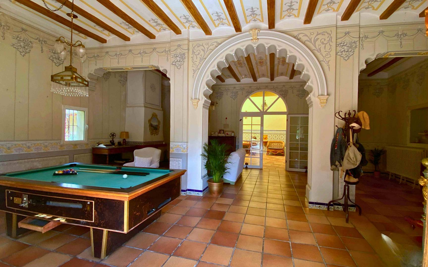 Alquila por horas Casa modernista entre naranjos: una casa llena de rincones inspiradores