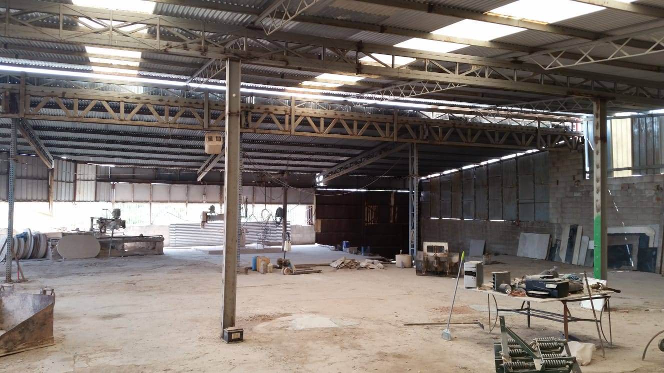Alquila por horas Nave industrial con aire tétrico 