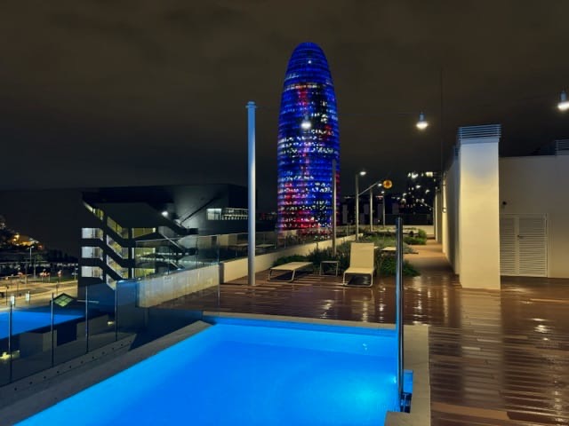 Alquila por horas Rooftop piscina Glòries
