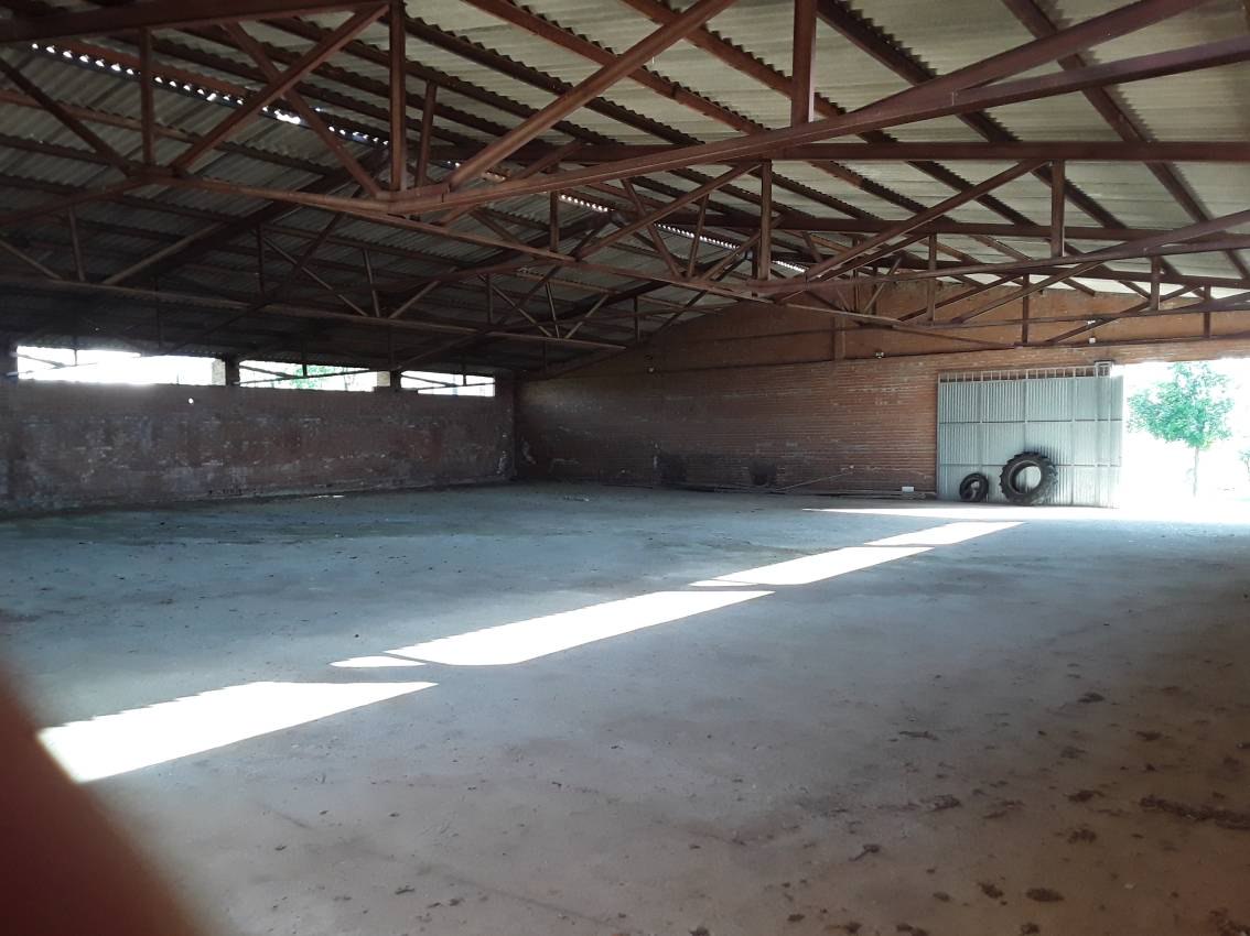 Alquila por horas Nave industrial en bruto