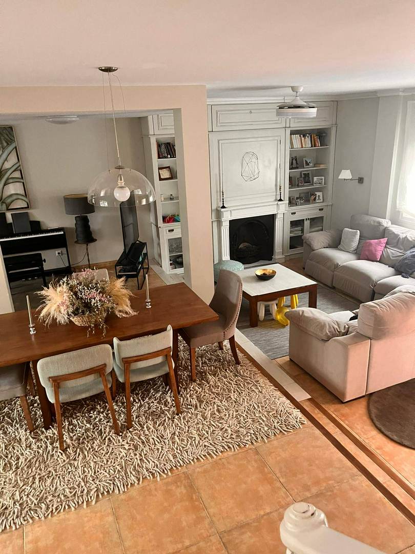 Alquila por horas Vivienda unifamiliar con jardin y chimena