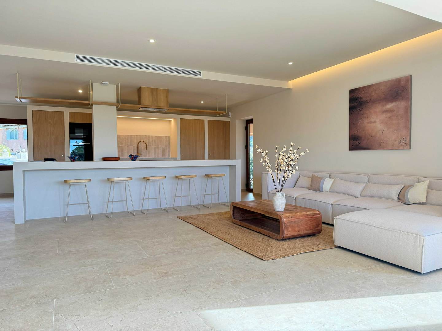 Alquila por horas A spacious house in Mediterranean style