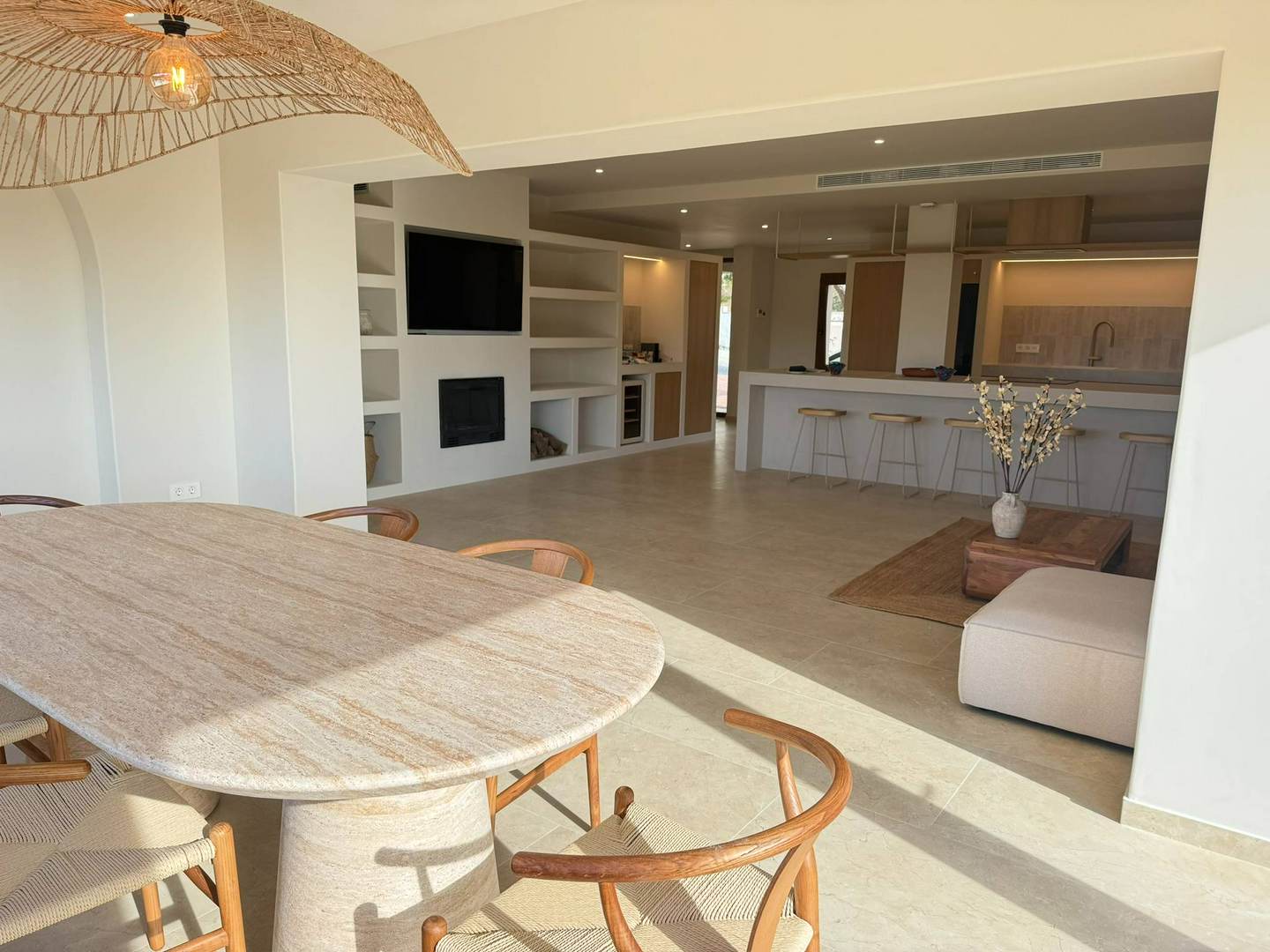 Alquila por horas A spacious house in Mediterranean style
