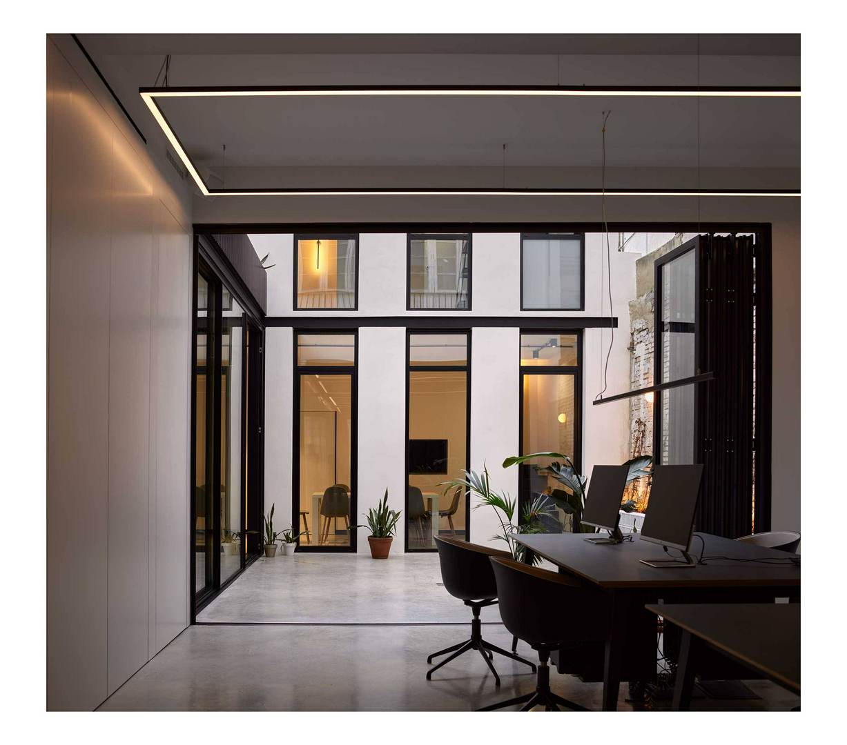 Alquila por horas Oficinas con patio en el centro de Valencia