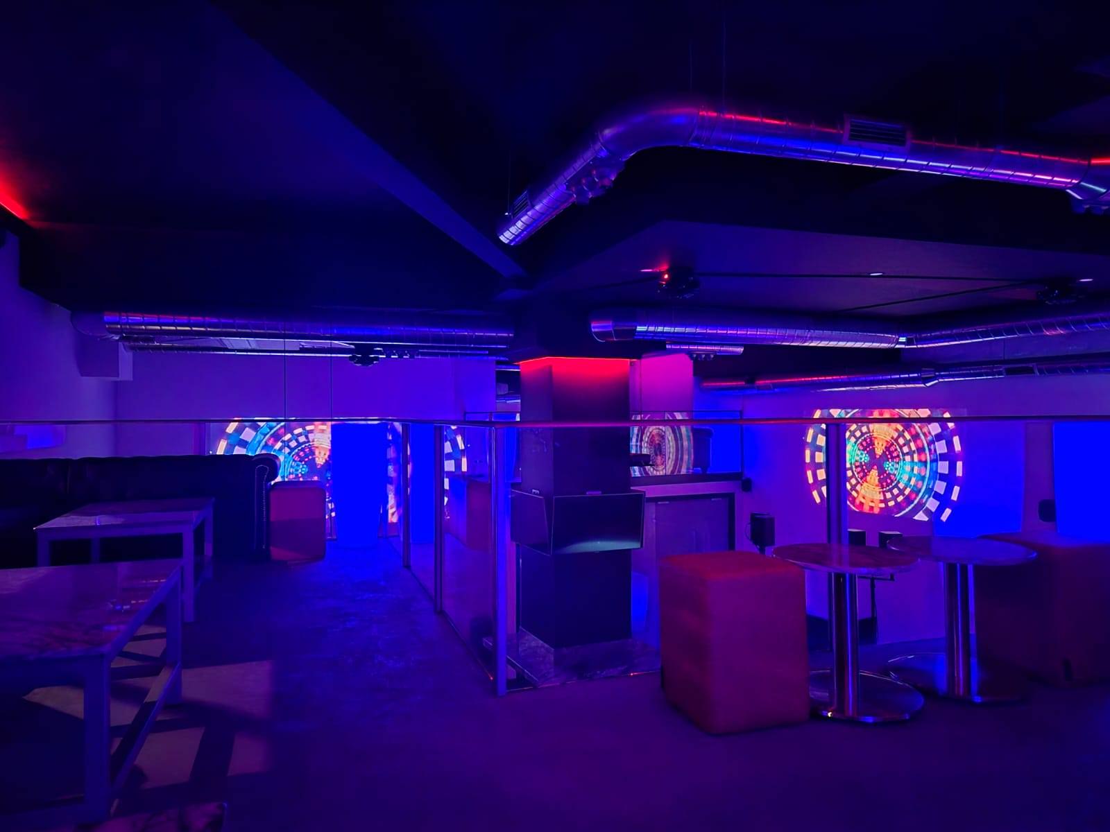 Alquila por horas Sala eventos/discoteca