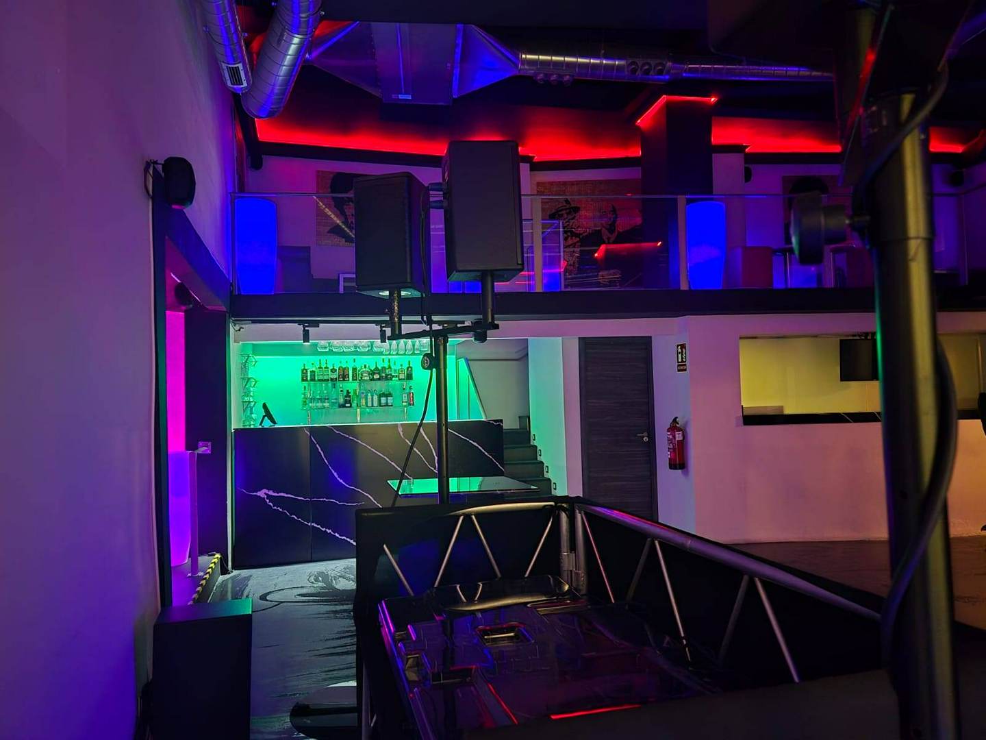 Alquila por horas Sala eventos/discoteca