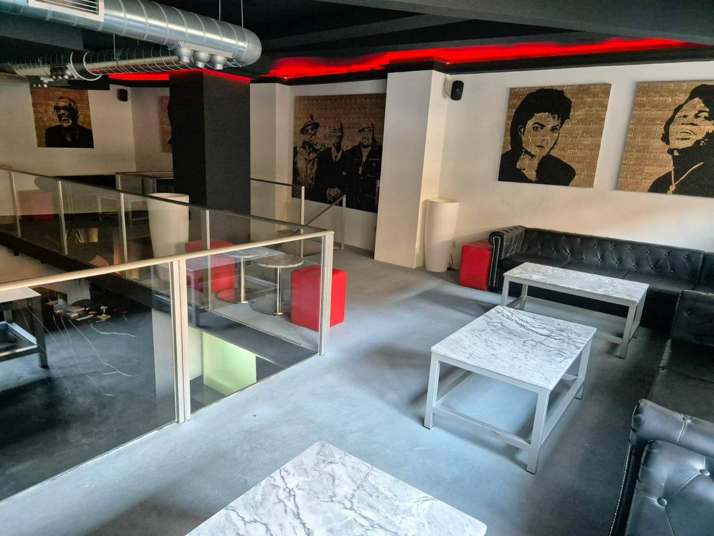 Alquila por horas Sala eventos/discoteca